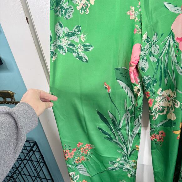 Lulu’s Thriving Vibes Bright Green Floral Print Satin Wide Leg Pants NEW Size L - Picture 14 of 16